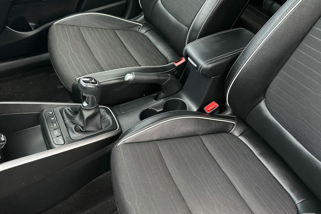 Kia Stonic 2023 73 1.0  #14