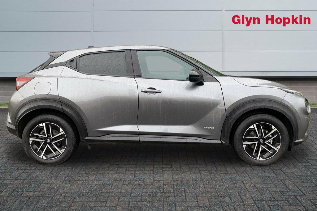 Nissan Juke 1.0 Dig-t Tekna Hatchback Silver #2