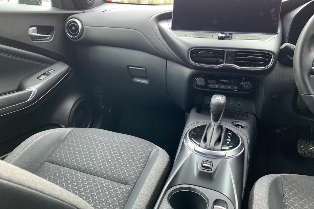 Nissan Juke 1.0 Dig-t Tekna Hatchback Silver #14