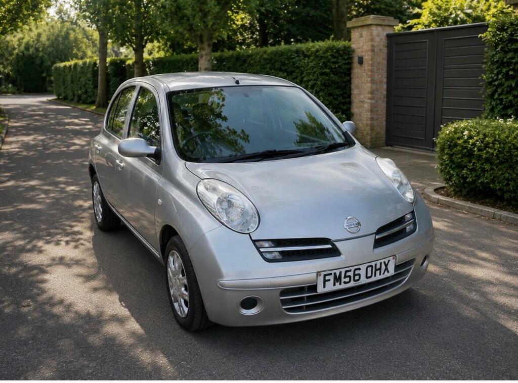 Nissan Micra Spirita Silver