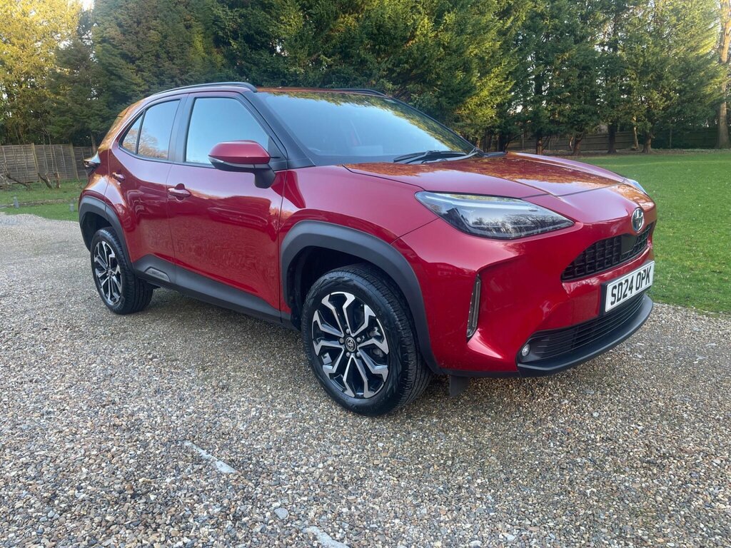 Toyota Yaris Cross 1.5 Vvt-h Design Suv Hybrid E-cvt Euro Red