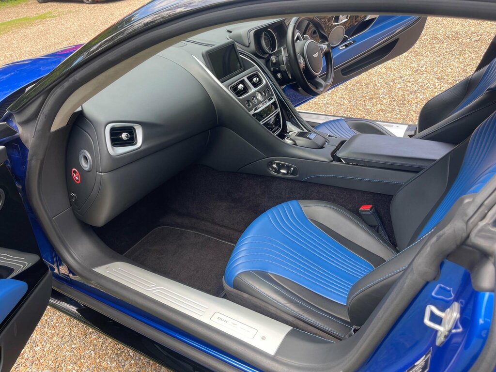 Aston Martin DB11 V12 Launch Edition Touchtronic #32
