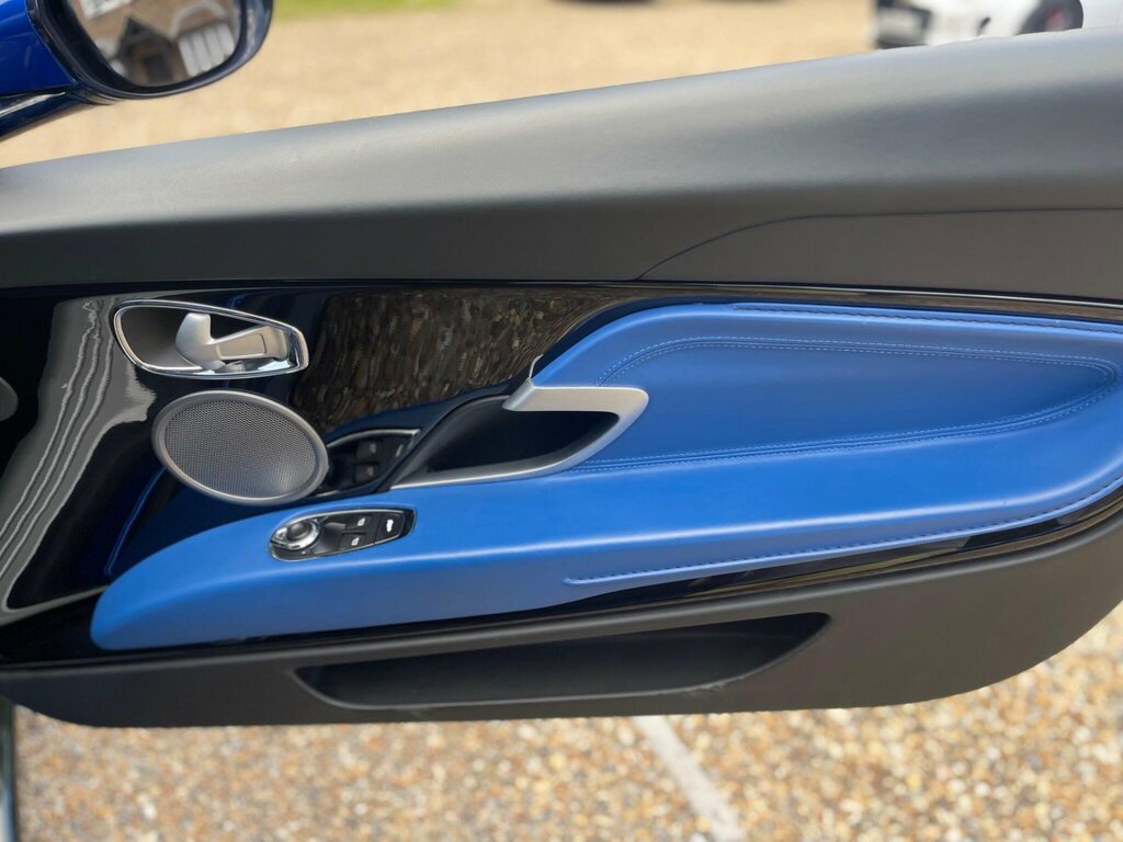 Aston Martin DB11 V12 Launch Edition Touchtronic #31