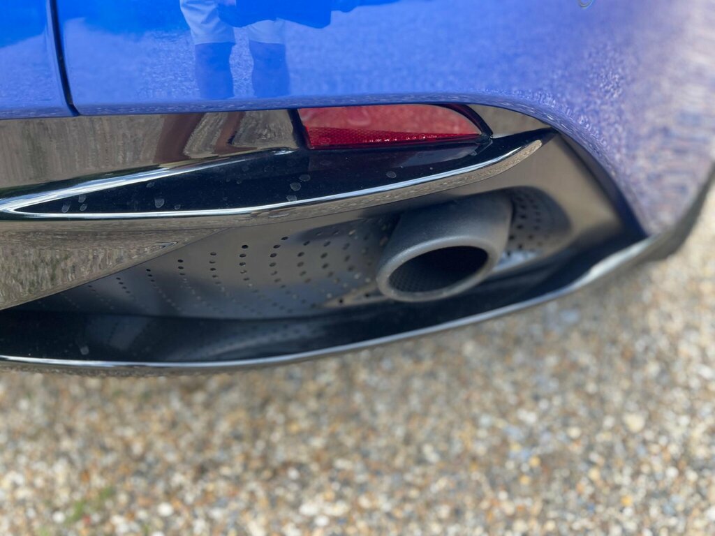 Aston Martin DB11 V12 Launch Edition Touchtronic #24