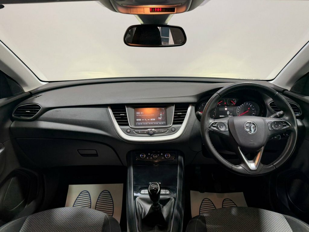 Vauxhall Grandland X 1.2L Se HG69VMD Grey #4