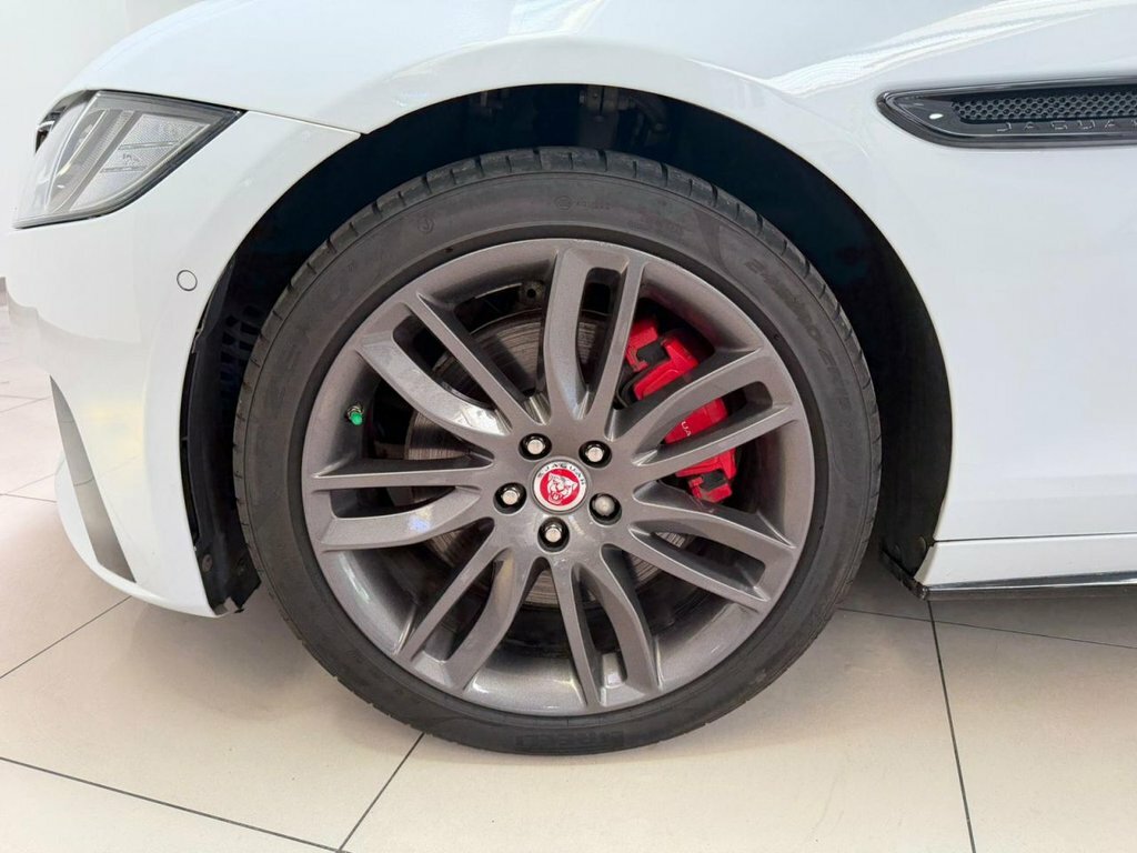 Jaguar XF 3L S White #6