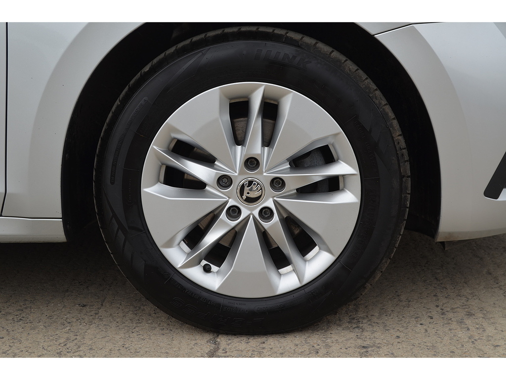 Skoda Octavia 2.0 Tdi 150 Se Technology  #33