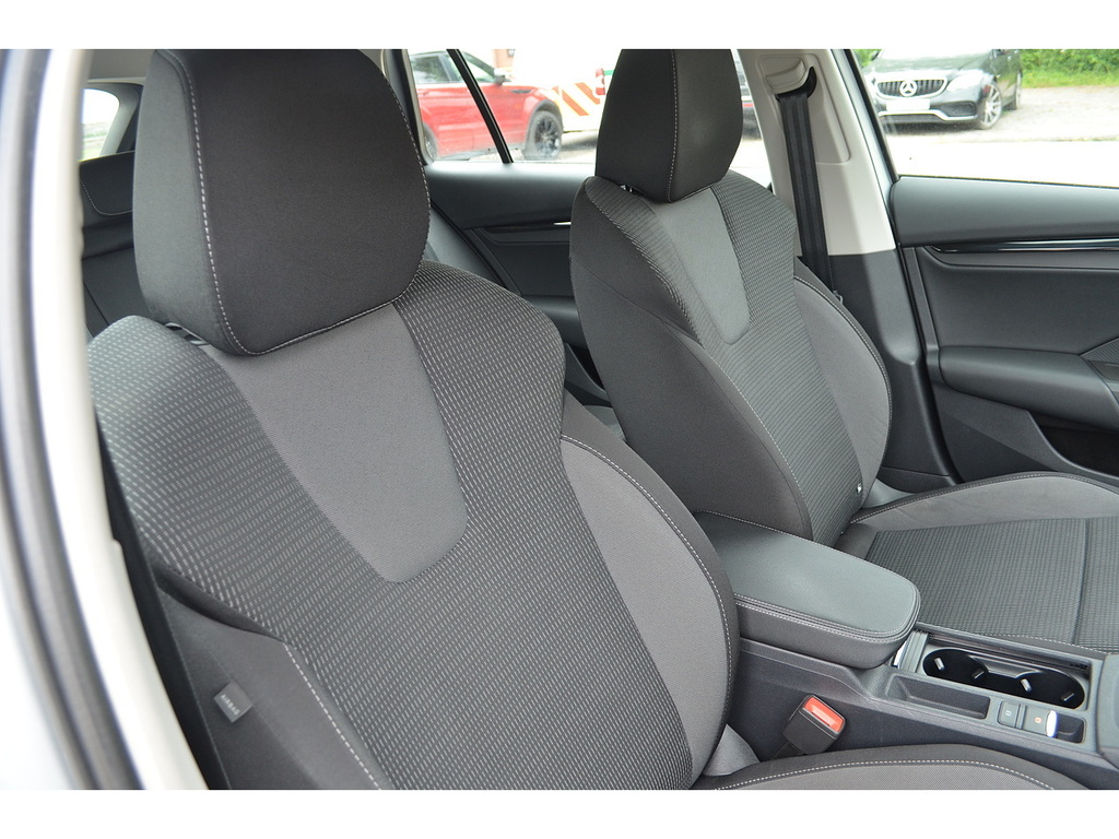 Skoda Octavia 2.0 Tdi 150 Se Technology  #29