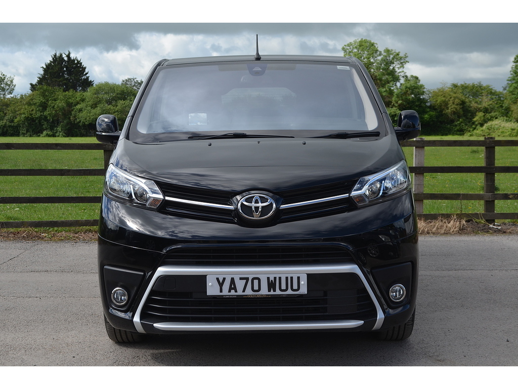 Toyota Proace Verso D Family Black #3