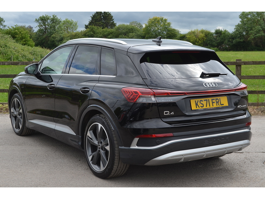 Audi Q4 E Tron S Line Black #6
