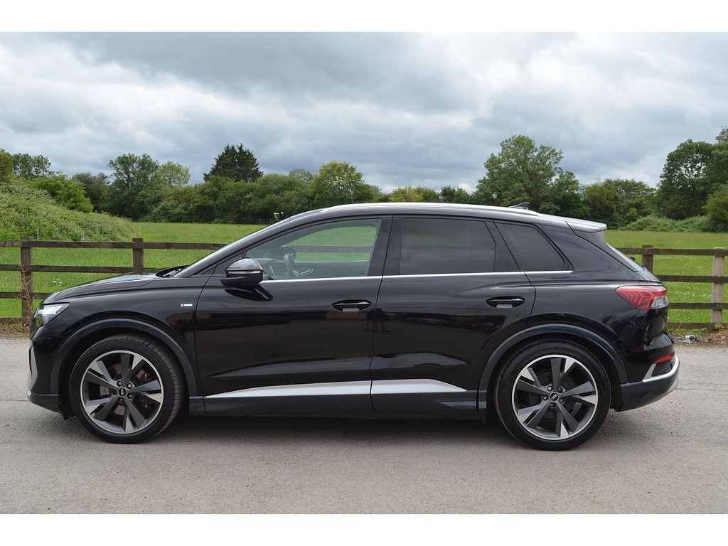 Audi Q4 E Tron S Line Black #5
