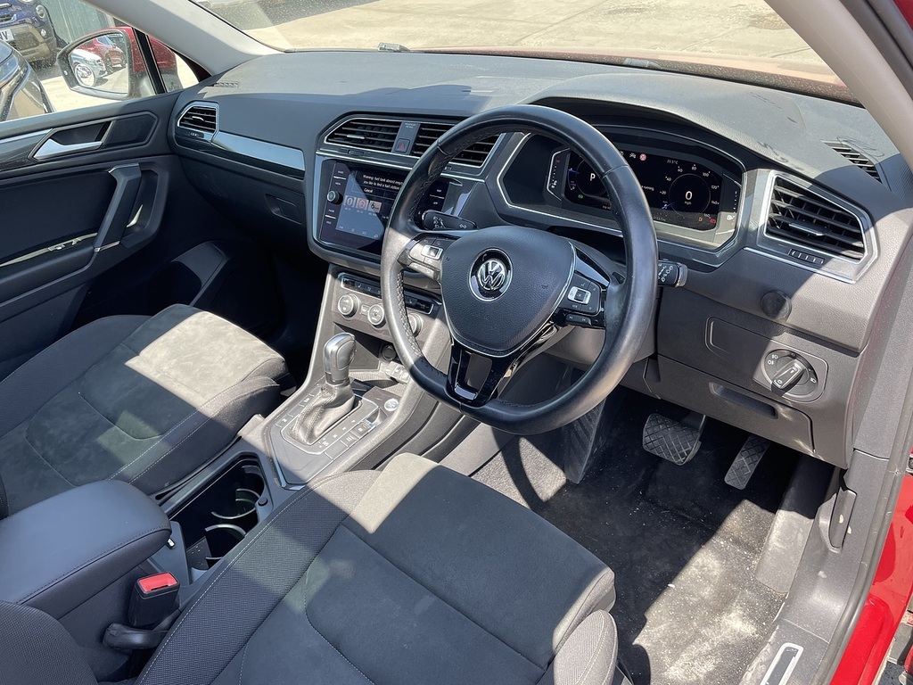 Volkswagen Tiguan Allspace Tdi Sel Red #2