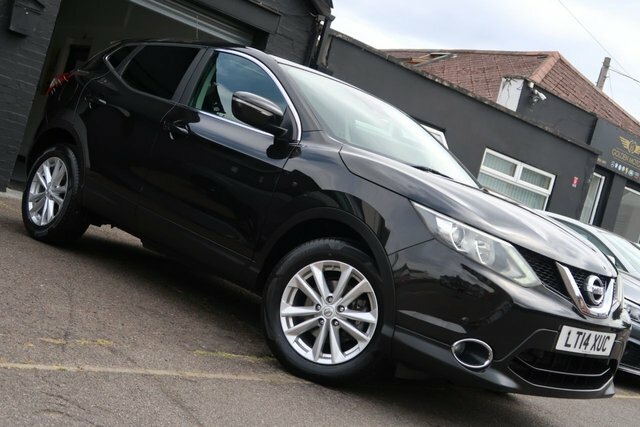 Nissan Qashqai 2014 1.2 Dig-t Acenta Premium Suv Manua Black #2
