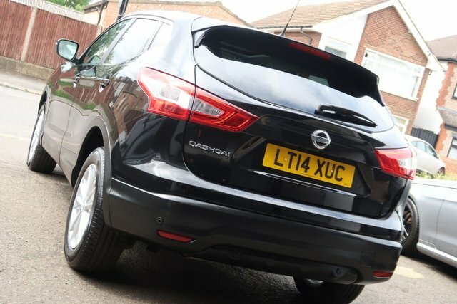 Nissan Qashqai 2014 1.2 Dig-t Acenta Premium Suv Manua Black #5