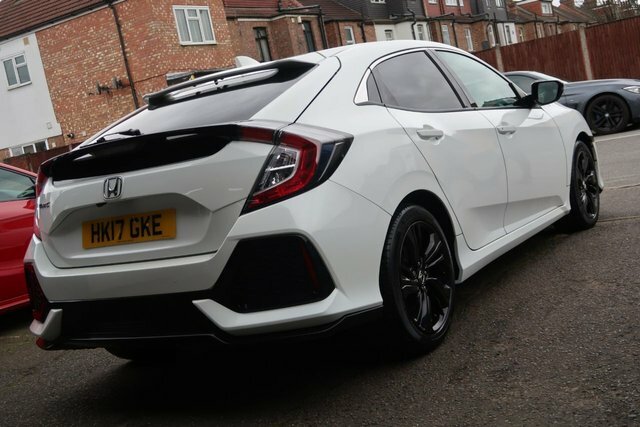 Honda Civic 2017 1.0 Vtec Turbo Sr Hatchback Cvt Eu White #4