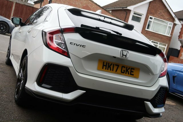 Honda Civic 2017 1.0 Vtec Turbo Sr Hatchback Cvt Eu White #5