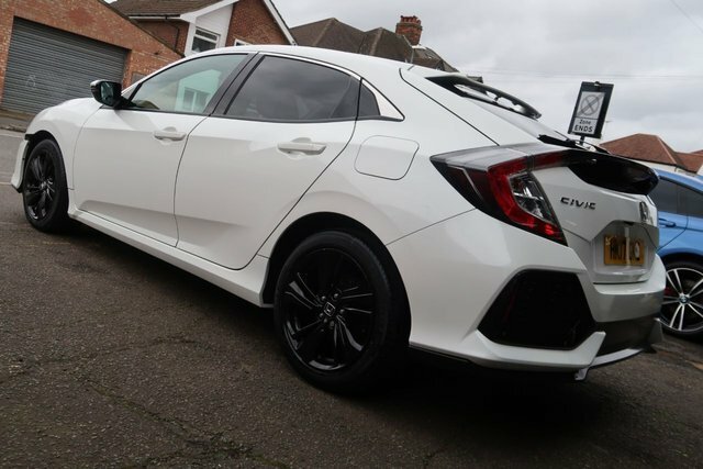 Honda Civic 2017 1.0 Vtec Turbo Sr Hatchback Cvt Eu White #6