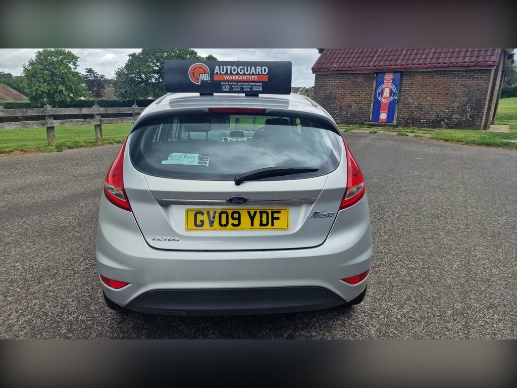 Ford Fiesta 1.25 Zetec Hatchback 133 Gkm, Silver #4