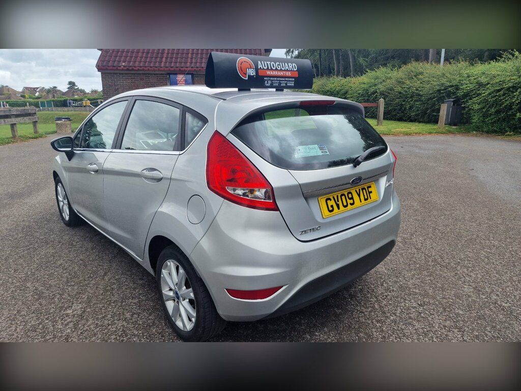 Ford Fiesta 1.25 Zetec Hatchback 133 Gkm, Silver #3
