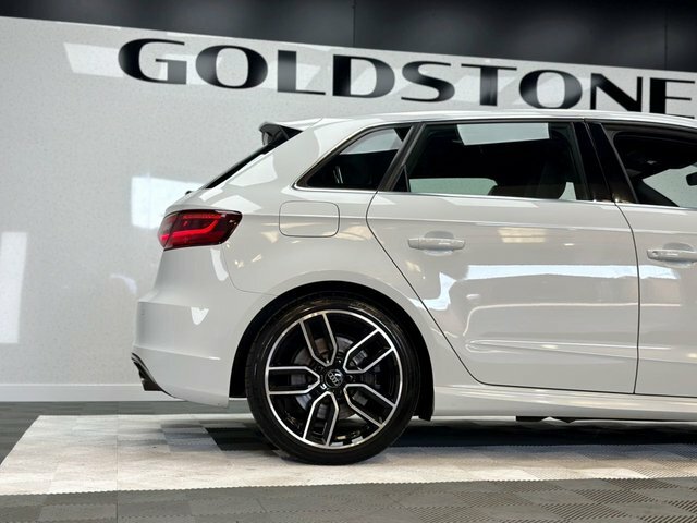 Audi S3 2L Null Blue #16