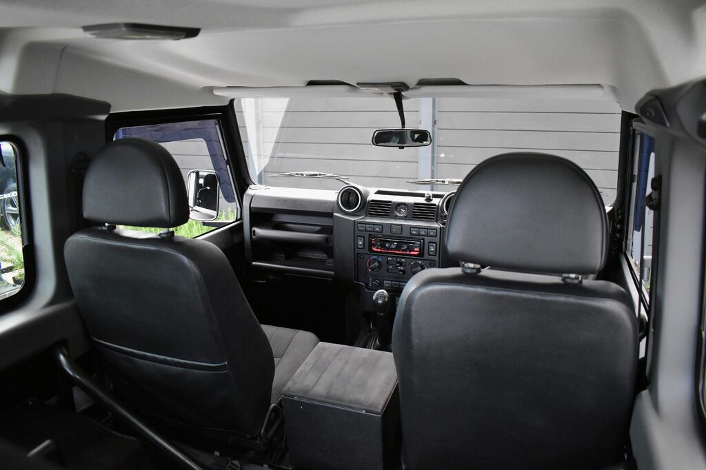Land Rover Defender Silver #53