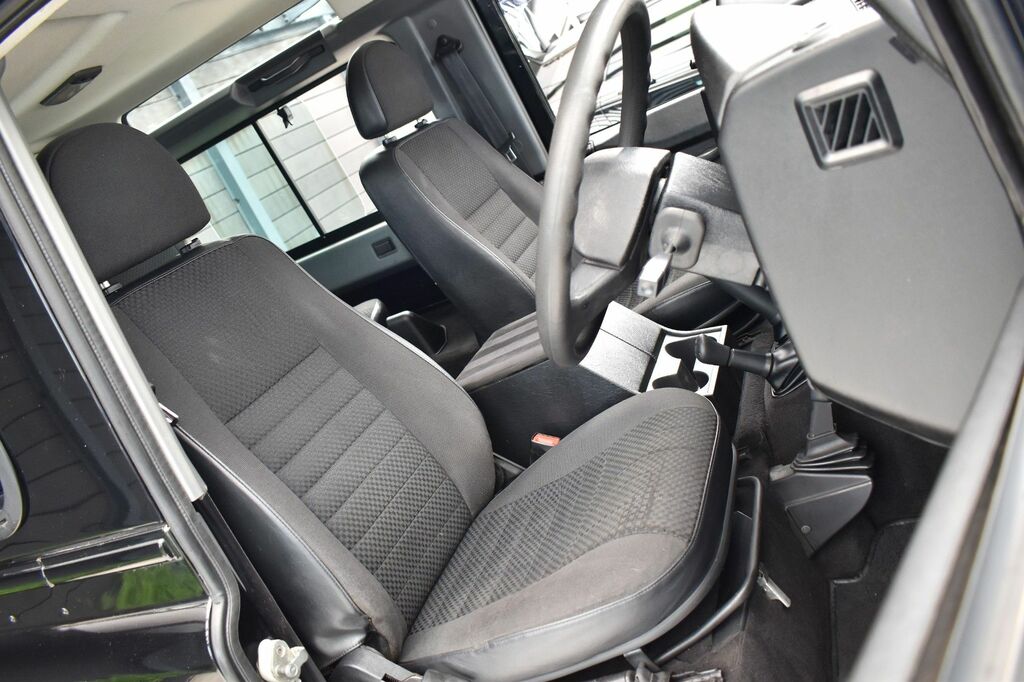 Land Rover Defender Silver #48