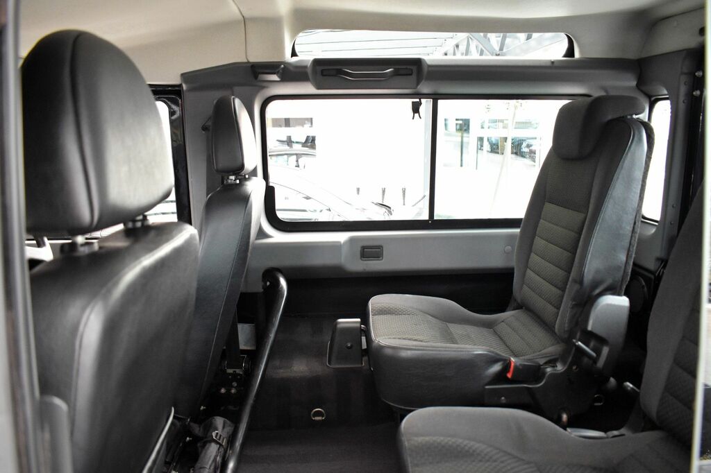 Land Rover Defender Silver #27