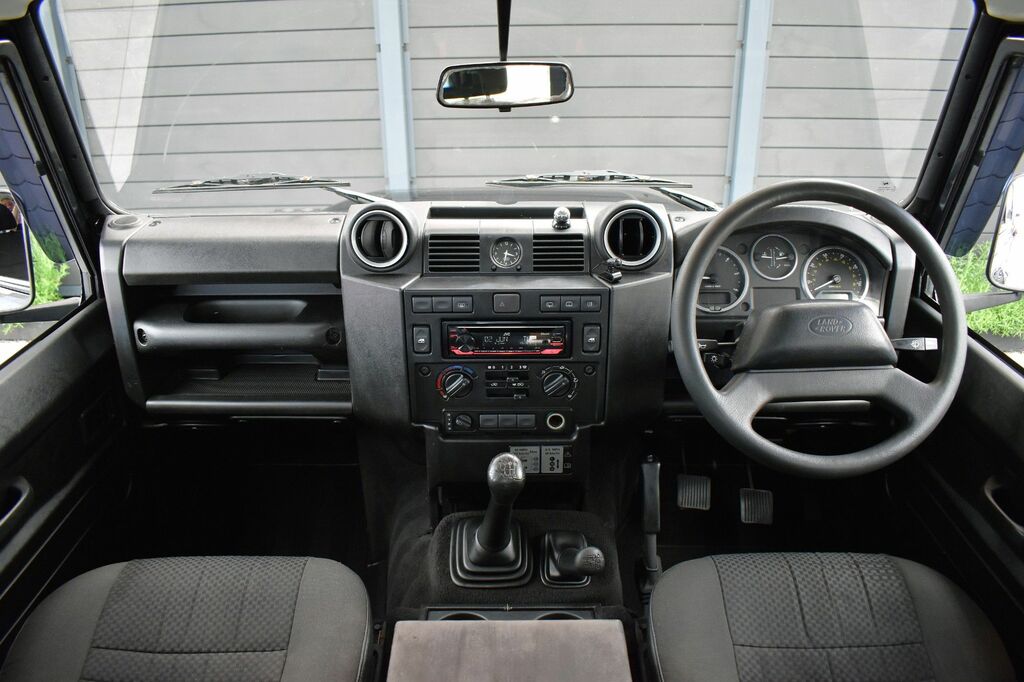 Land Rover Defender Silver #40