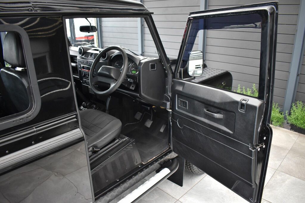 Land Rover Defender Silver #23