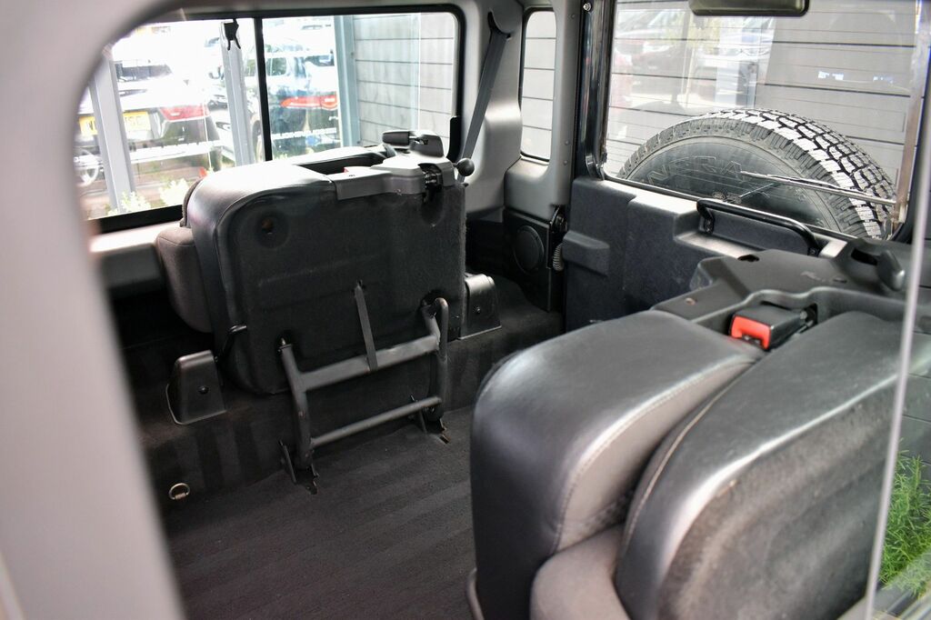 Land Rover Defender Silver #60