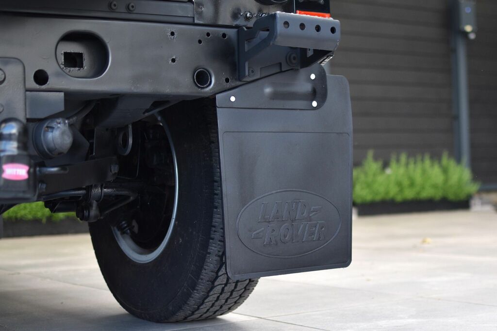 Land Rover Defender Silver #26