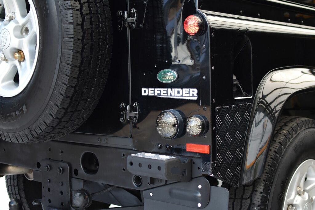 Land Rover Defender Silver #38