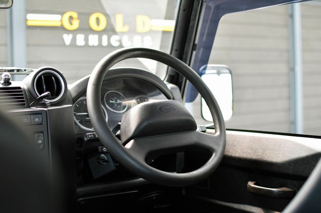Land Rover Defender Silver #32