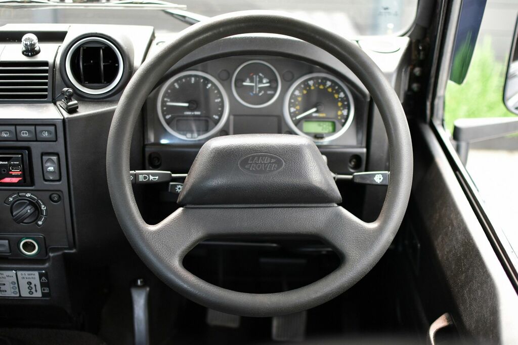 Land Rover Defender 2.4 Tdci County Station Wagon 4W Black #5