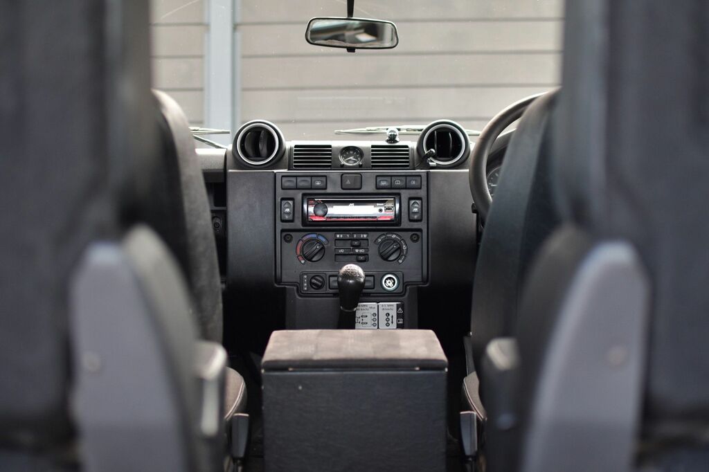 Land Rover Defender Silver #52