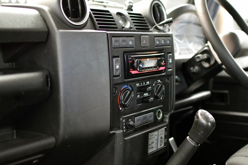 Land Rover Defender Silver #33