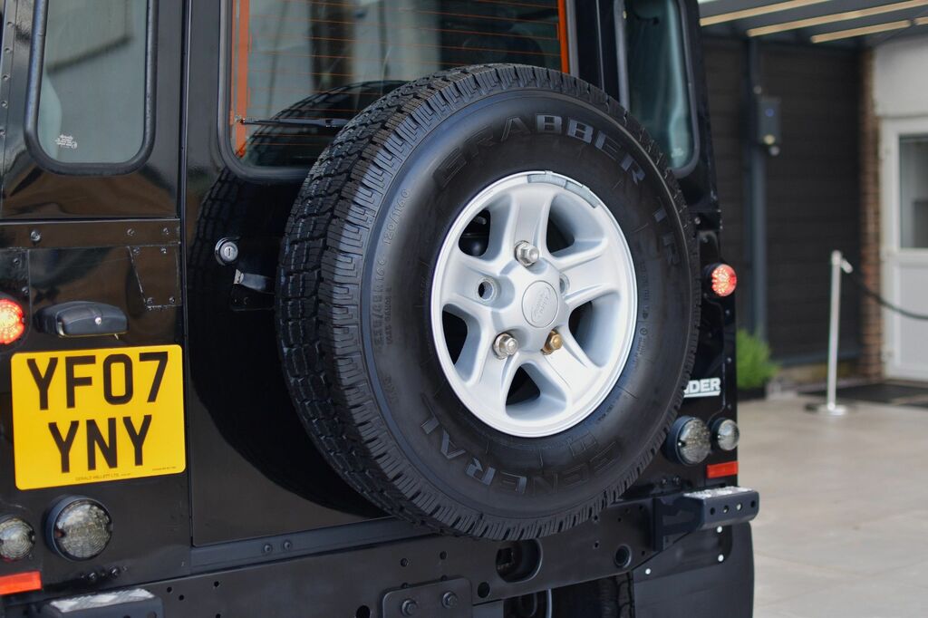 Land Rover Defender Silver #51