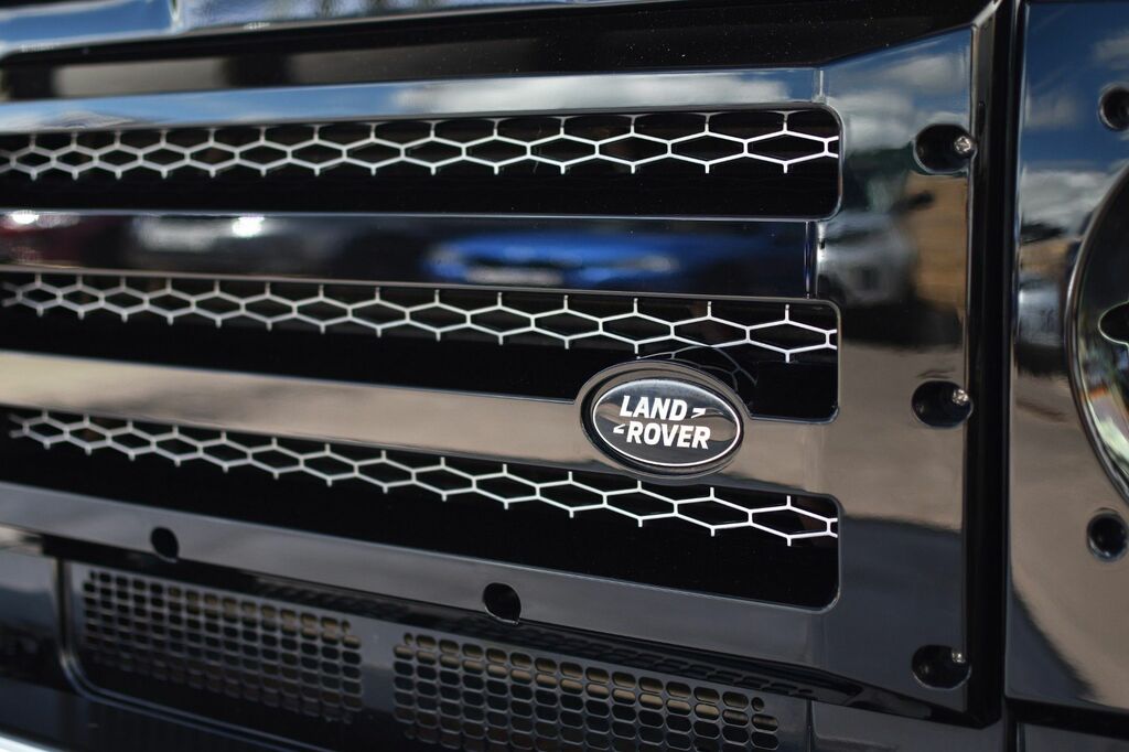 Land Rover Defender Silver #10