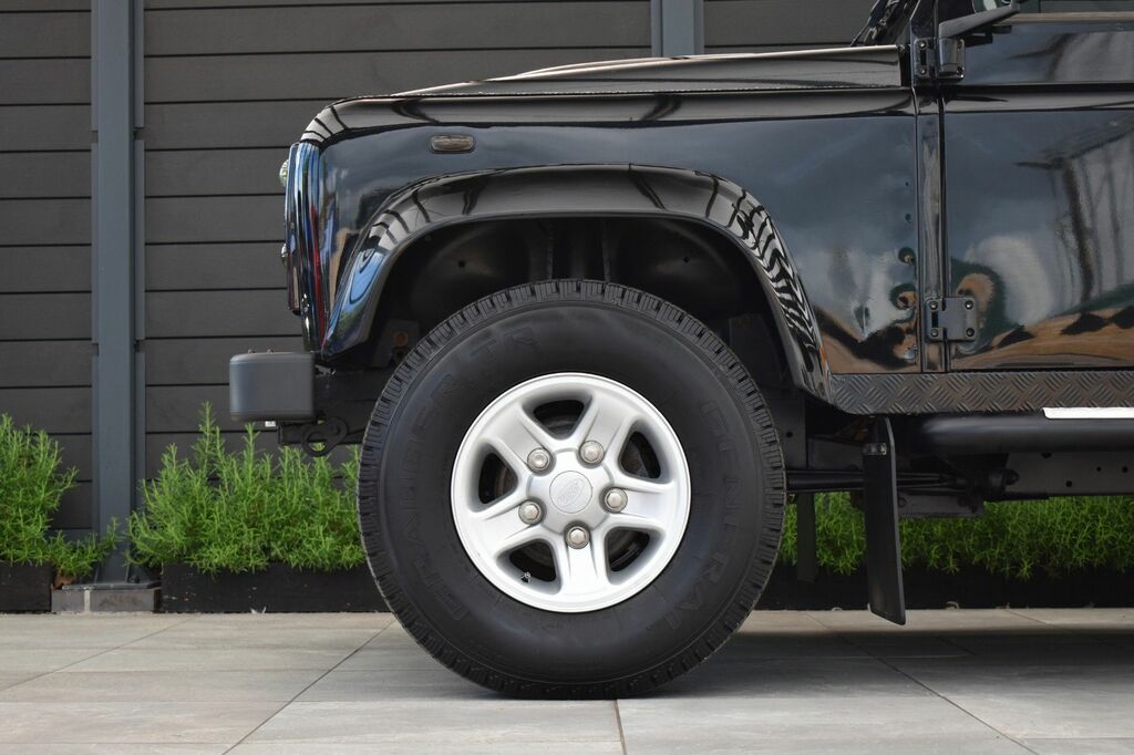 Land Rover Defender Silver #43