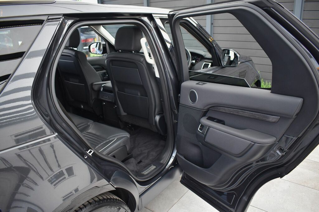 Land Rover Discovery 3 .0 Sdv6 Se 302 Bhp White #59
