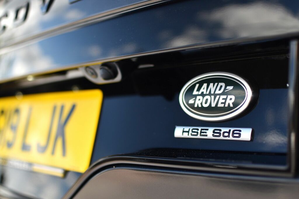 Land Rover Discovery 3 .0 Sdv6 Se 302 Bhp White #97