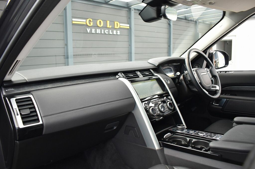 Land Rover Discovery 3 .0 Sdv6 Se 302 Bhp White #29
