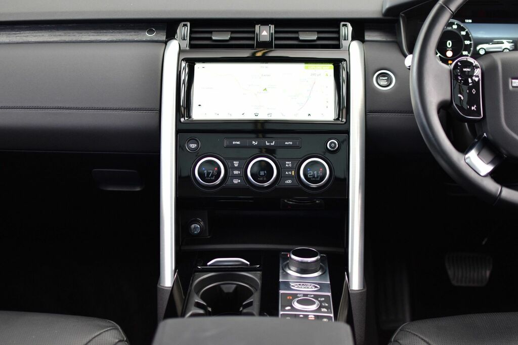 Land Rover Discovery 3 .0 Sdv6 Se 302 Bhp White #73