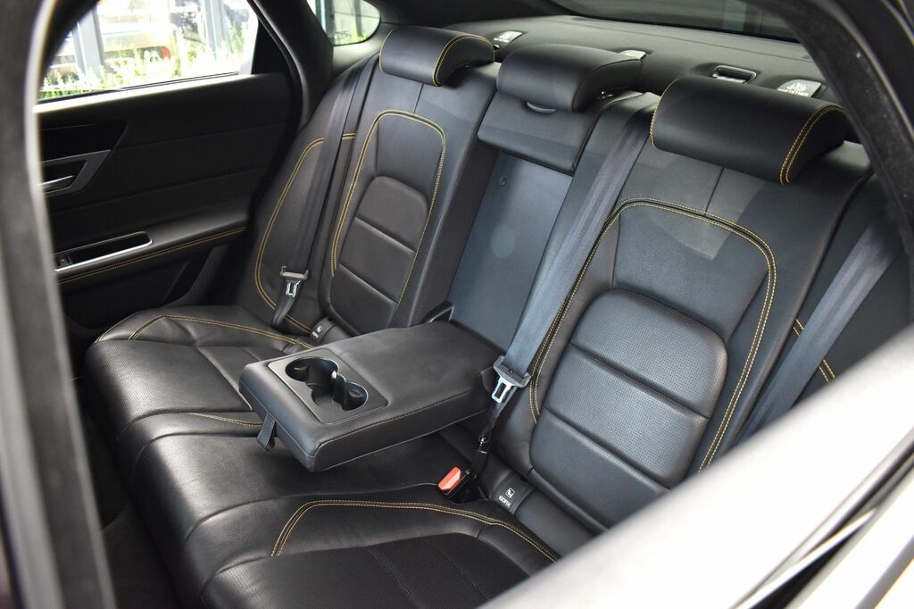 Jaguar XF 2.0I 300 Sport Saloon Awd Euro 6 Silver #6