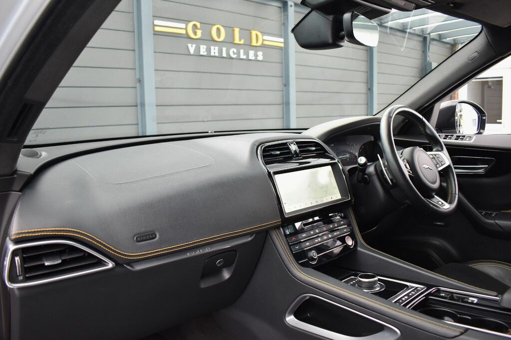 Jaguar F-Pace 3.0 D300 V6 Portfolio Suv Awd Euro Red #30