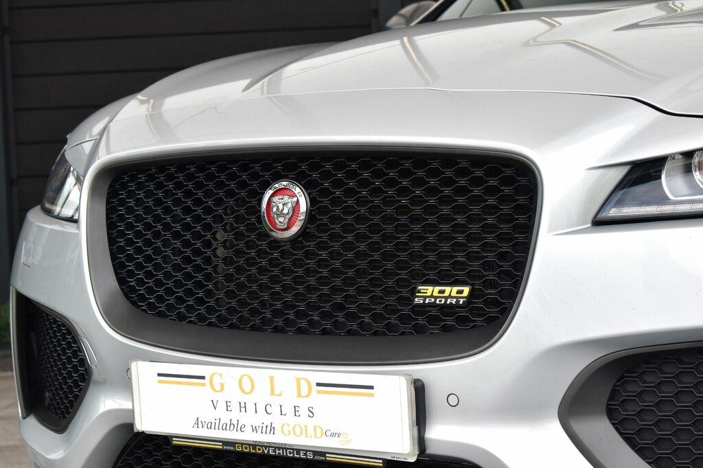Jaguar F-Pace 3.0 D300 V6 Portfolio Suv Awd Euro Red #41