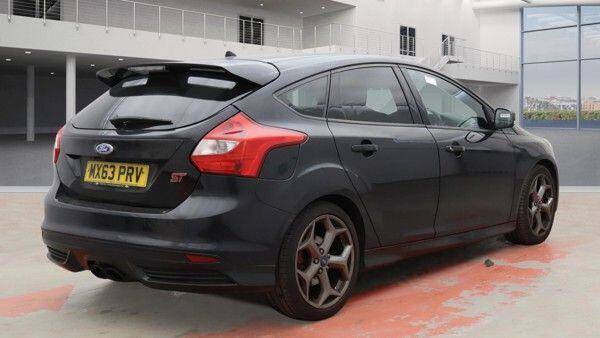 Ford Focus 1.6 Tdci Titanium X Red #3