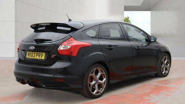 Ford Focus 1.6 Tdci Titanium X Red #4