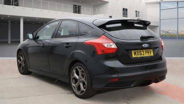 Ford Focus 1.6 Tdci Titanium X Red #5