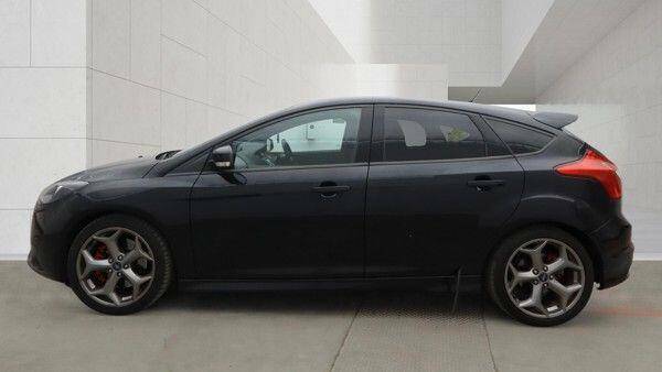 Ford Focus 1.6 Tdci Titanium X Red #11
